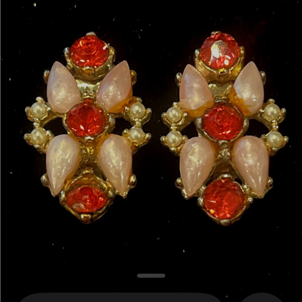 Glamorous Red and Pink Crystal Earrings